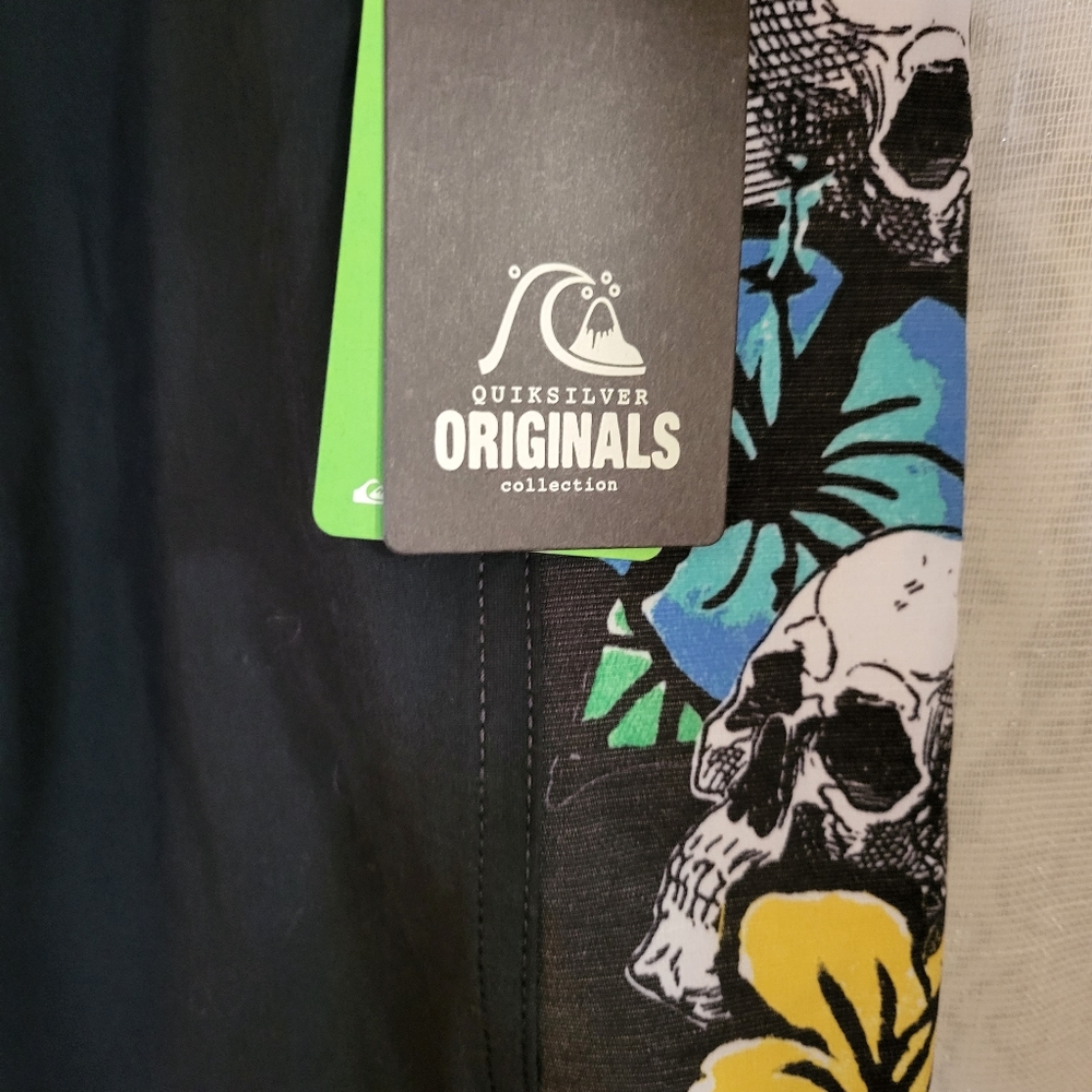 Quicksilver Men's Highline Skull Chain 18 Boardshort  Swim Trunk Size 40 - Picture 6 of 13